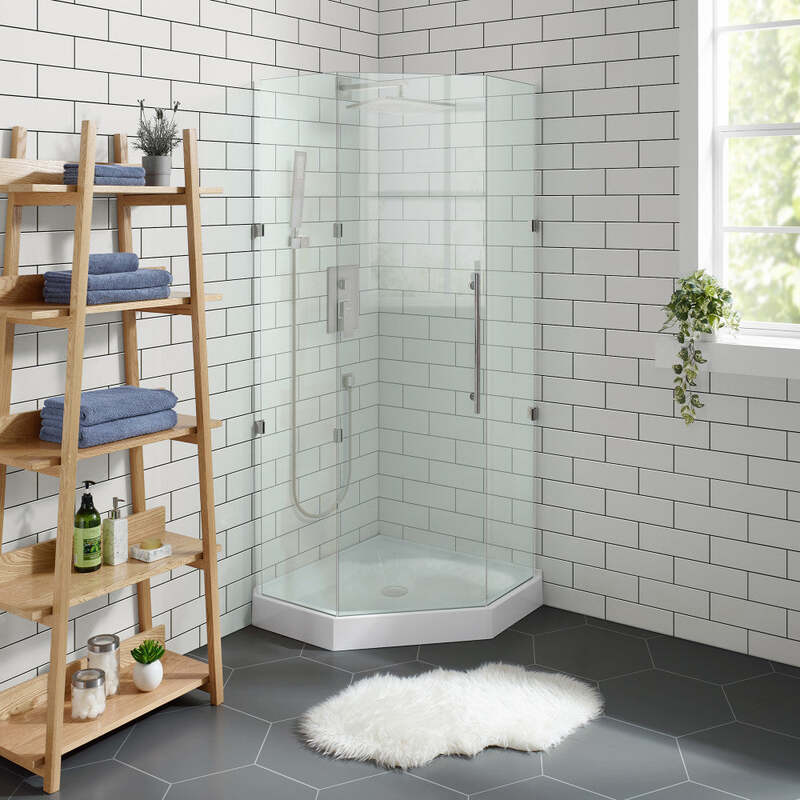 Swiss Madison Voltaire 36 x 36 Acrylic White, Single-Threshold, Center Drain, Neo-angle Shower Base